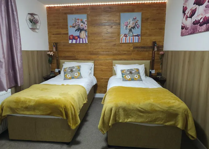 2 Bed Cosy House In London By Zaftastic Stays