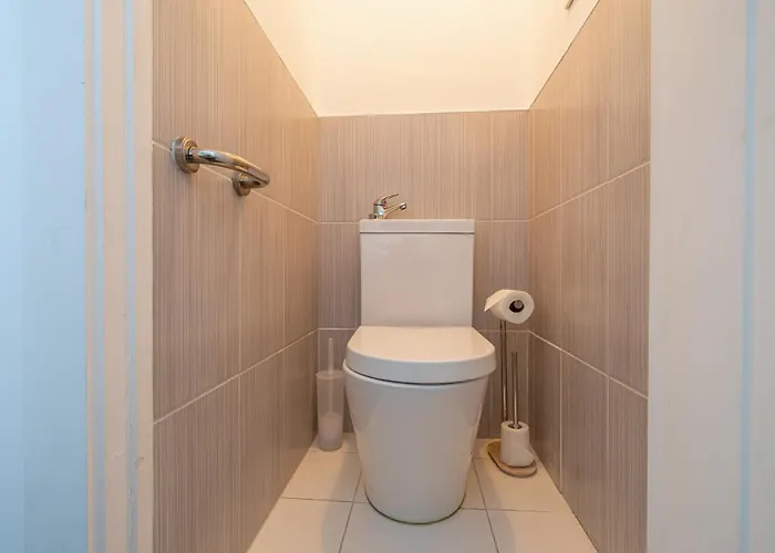 3 Bedroom & 2 Bath Near Windsor Castle, Legoland, Heathrow, Ascot