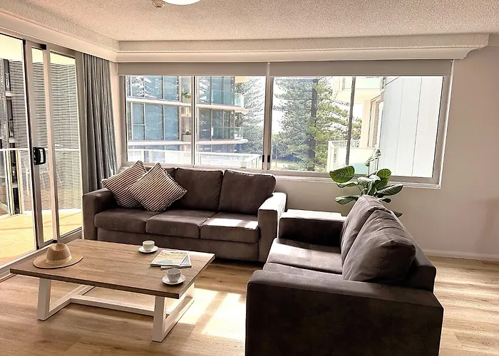 Pacific Regis Beachfront Holiday Apartments Gold Coast