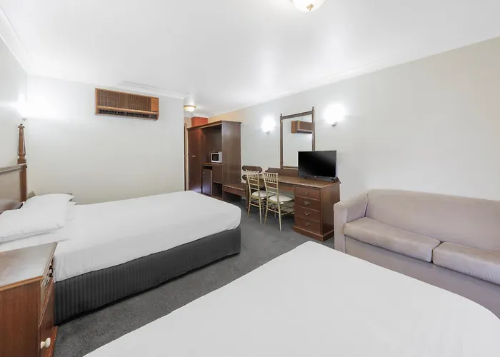 Elizabethan Lodge Melbourne