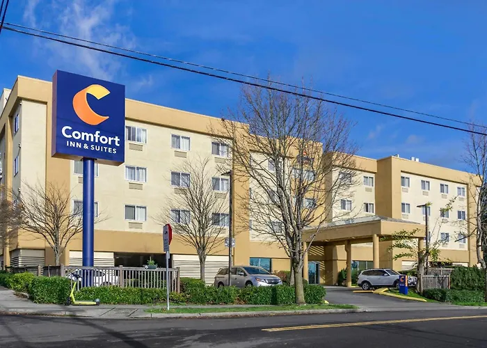 Comfort Inn & Suites Seattle North