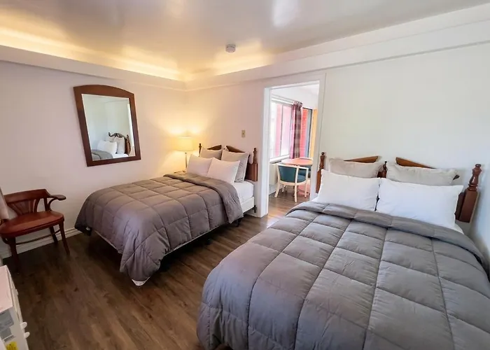 Persepolis Inn Niagara Falls