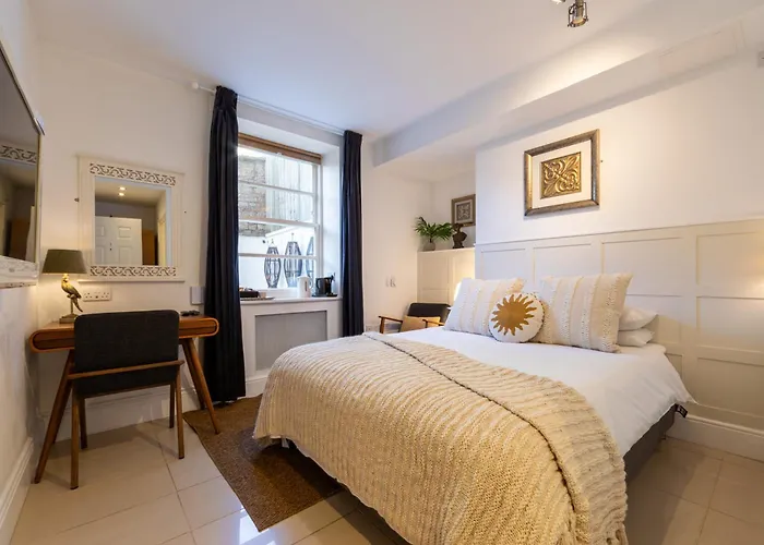 Ferndale Mews Bed & Breakfast Bristol