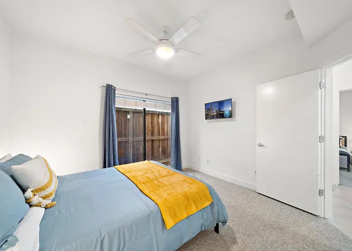 Houston Getaway By Downtown Pool Table Pets Villa