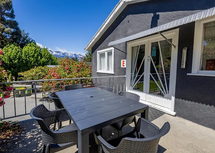 Pinewood Lodge Queenstown