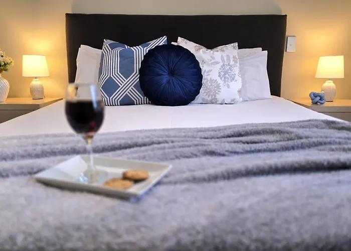 Tower Junction Motor Lodge: Central Stay with Free Railway Shuttle Christchurch