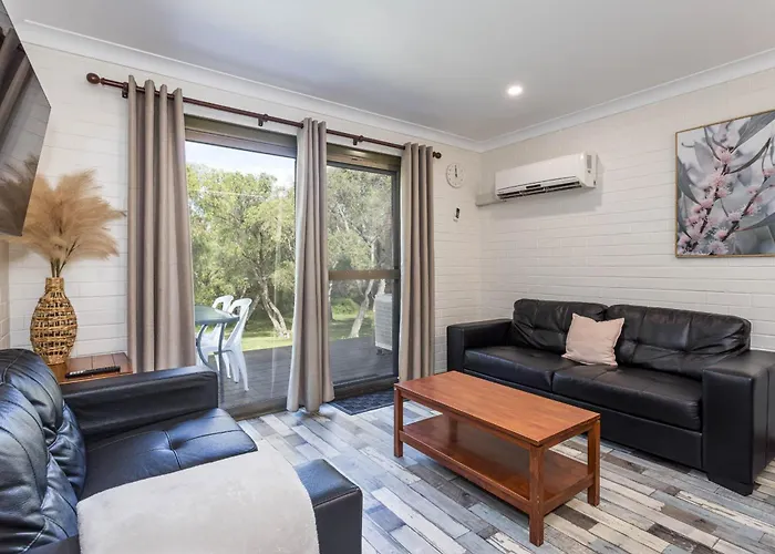 Emu Beach Chalets Albany
