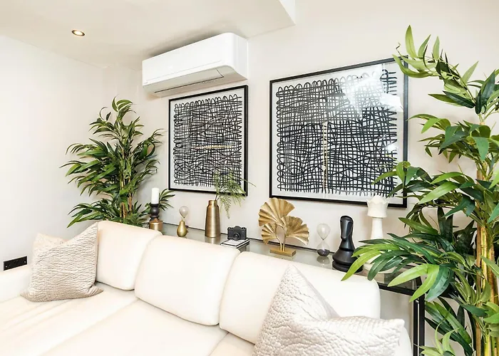 Riverside Villas Manchester