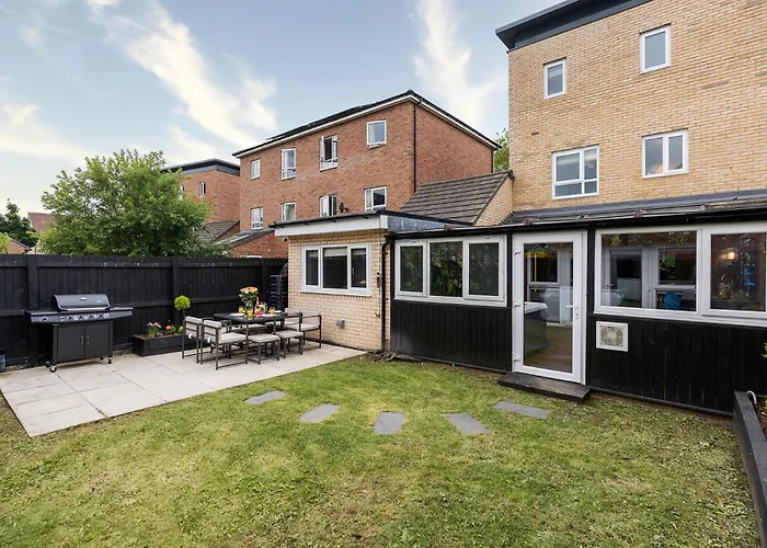 Riverside Villas Manchester