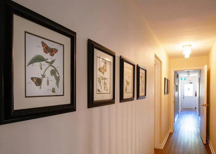 Butterfly Manor Bed & Breakfast Niagara Falls