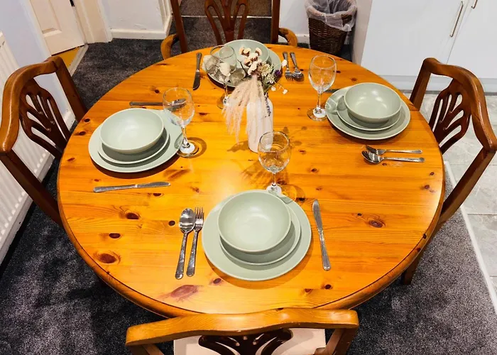 Sleeps 5 Free Parking Fast Wifi Near Hillsborough Easy Access To Sheffield City Centre And Peak District