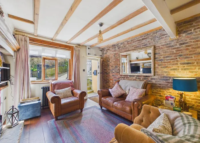 2 Bed In Whitby Oc-W014 Villa