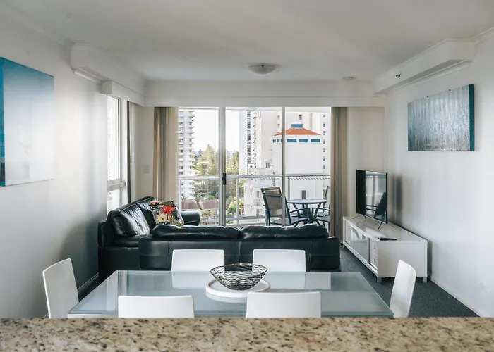 The Crest Apartments - Main Beach Gold Coast