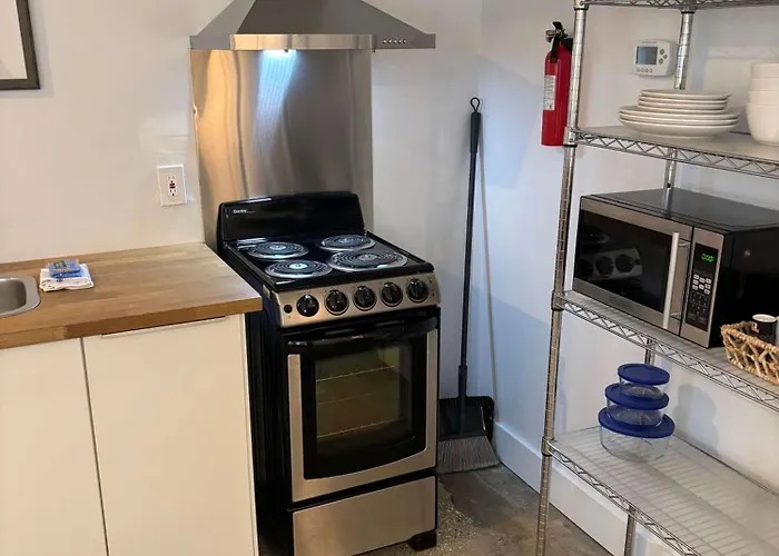 River Breeze Quiet & Modern Black Pearl Apartment New Orleans