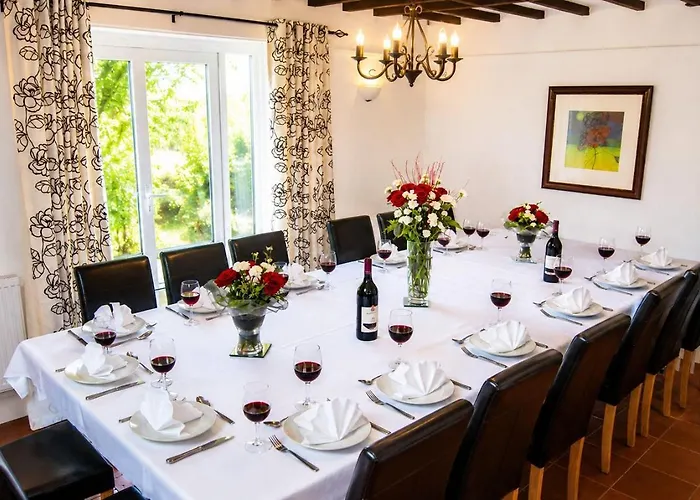 Arden Hill Farmhouse - Hot Tub, Snooker Table, Sleeps 16 Stratford-upon-Avon