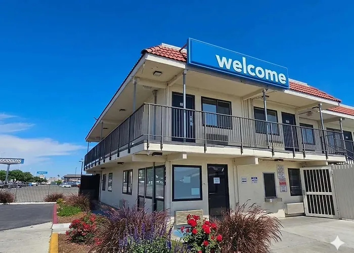 Bridgeview Hotel Fresno