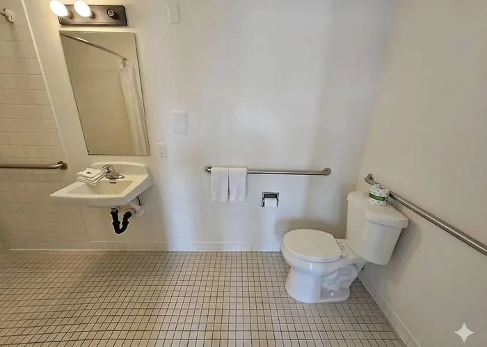 Bridgeview Hotel Fresno