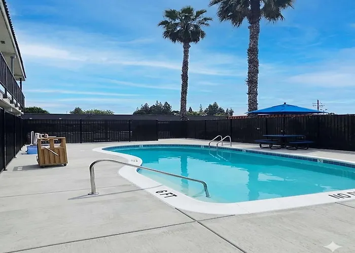 Bridgeview Hotel Fresno