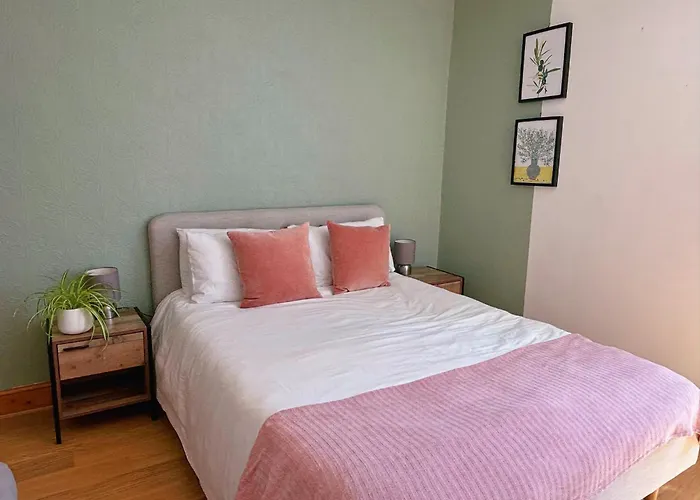 Lovely 3 Beds House 6 Guests King Beds Sheffield