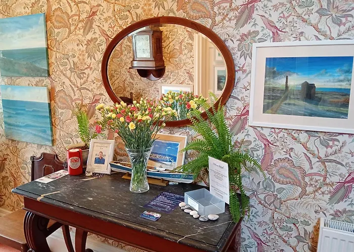 Mount Royal - Penzance Bed & Breakfast