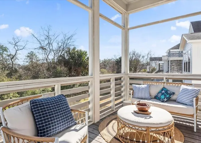 The Oakwood Retreat Marsh View Home With Game Room And Porches Charleston