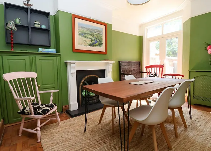 45 Brook Lane Villa Chester