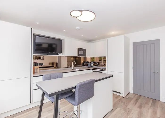 Luxury Oxford Flat