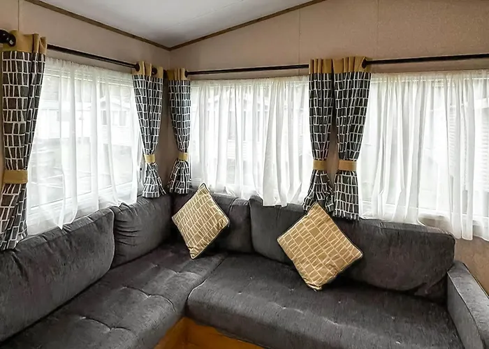 Tenby 1 The Saltern Holiday Park - Ukc8204