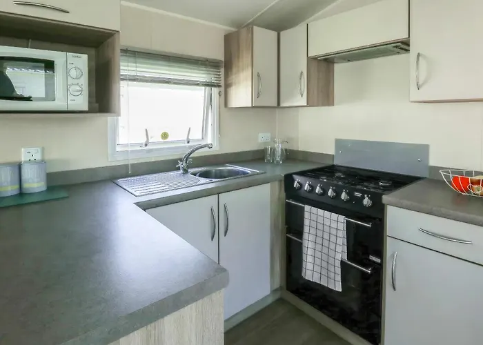 Tenby 4 The Saltern Holiday Park - Ukc8207