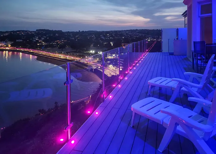Riviera Mansion, Torquay Villa