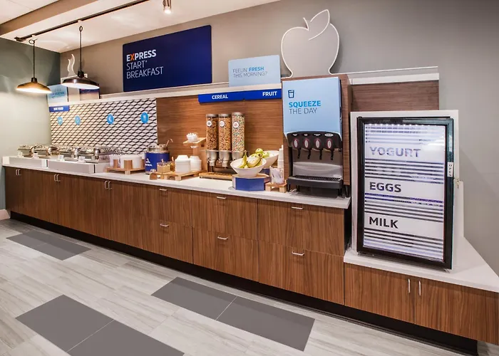 Holiday Inn Express & Suites Phoenix - Midtown, An Ihg Hotel