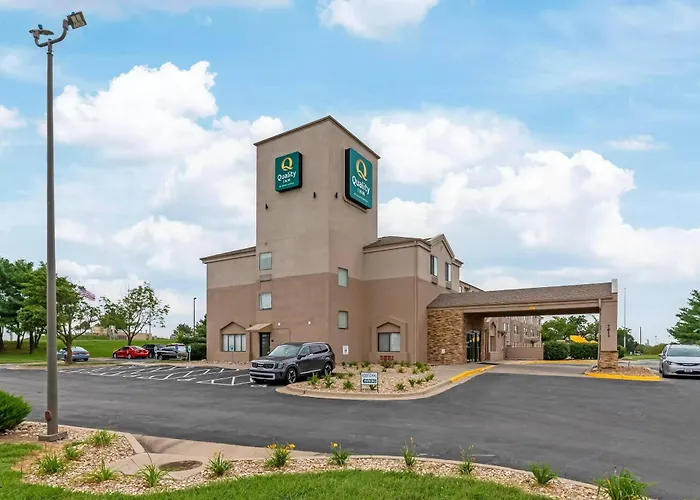 Quality Inn Kansas City International Airport