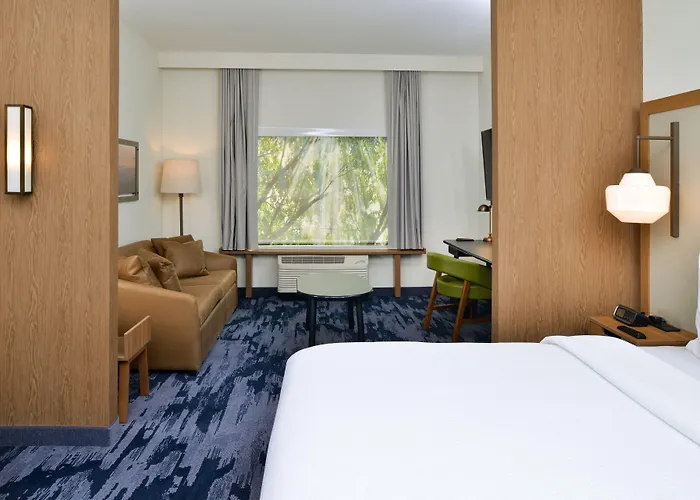 Fairfield Inn & Suites By Marriott Charlotte University Research Park