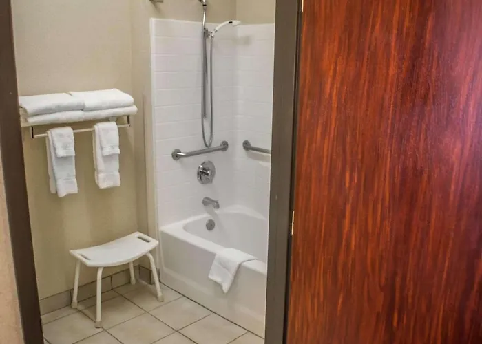 Comfort Suites Portland Southwest