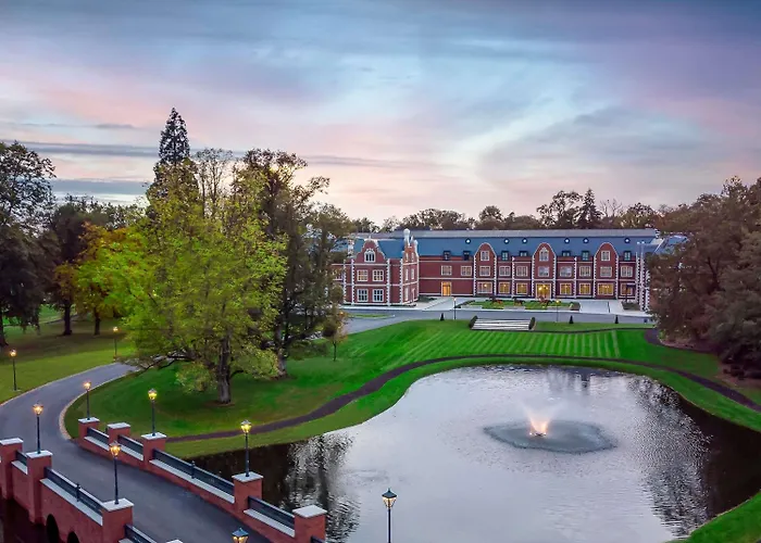 Fairmont Windsor Park Hotel