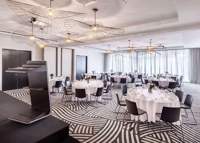 Doubletree By Hilton Auckland Karaka Hotel