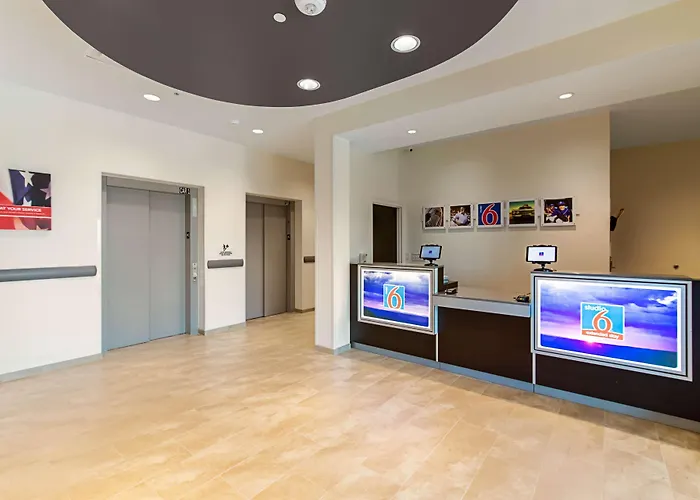 Studio 6 Austin Airport