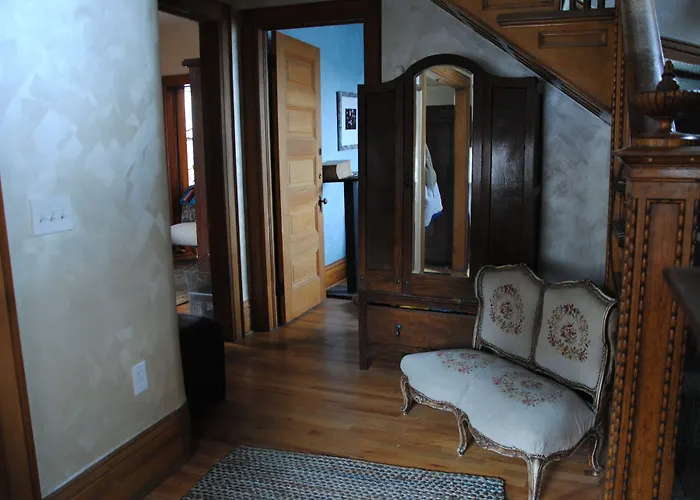 Off Broadway B & B Denver