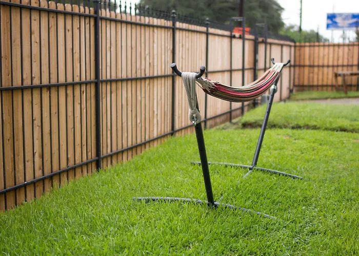 Wanderstay Houston Hostel