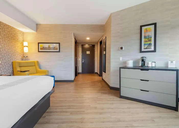 Glo Best Western Kanata Ottawa West