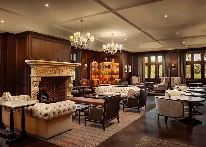 Fairmont Windsor Park Hotel