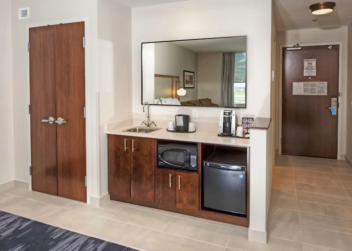 Fairfield Inn & Suites By Marriott Ottawa Airport