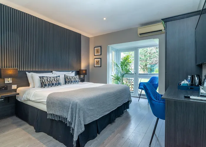 Croft Court Hotel London
