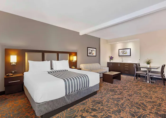 Best Western Plus Executive Inn Toronto