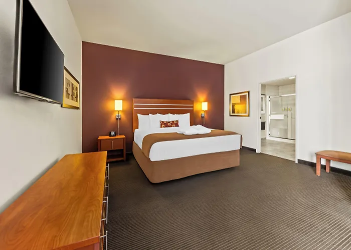 Wingate By Wyndham Calgary South Hotel
