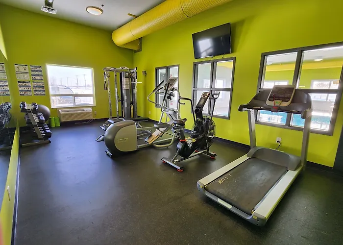 Super 8 By Wyndham Winnipeg East Mb