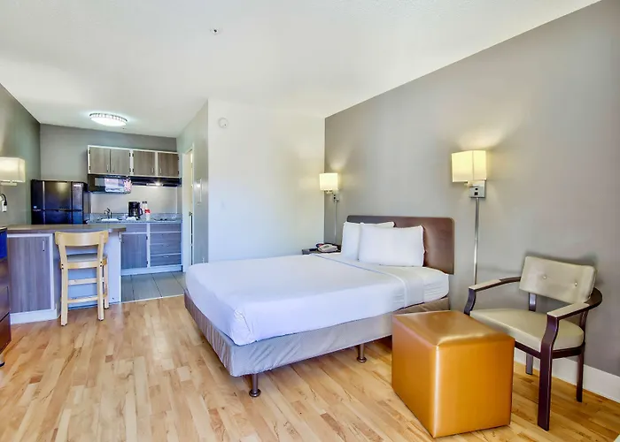 Studio 6-Phoenix, Az - Deer Valley