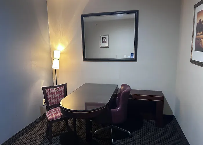 Baymont By Wyndham Colorado Springs Hotel