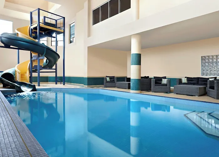 Four Points By Sheraton Hotel & Suites Calgary West