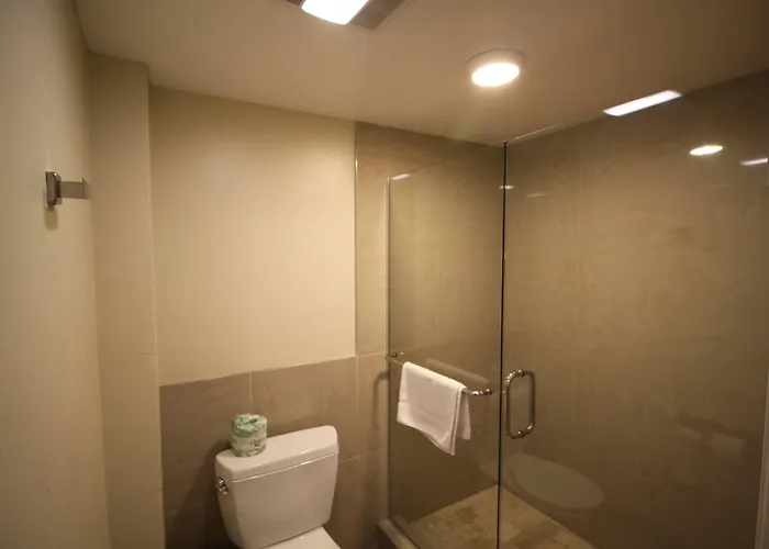 Ramada By Wyndham Culver City Los Angeles